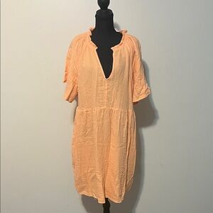 NWT-Old Navy Women's Short Sleeve Demi Swing dress. Light orange/peach color